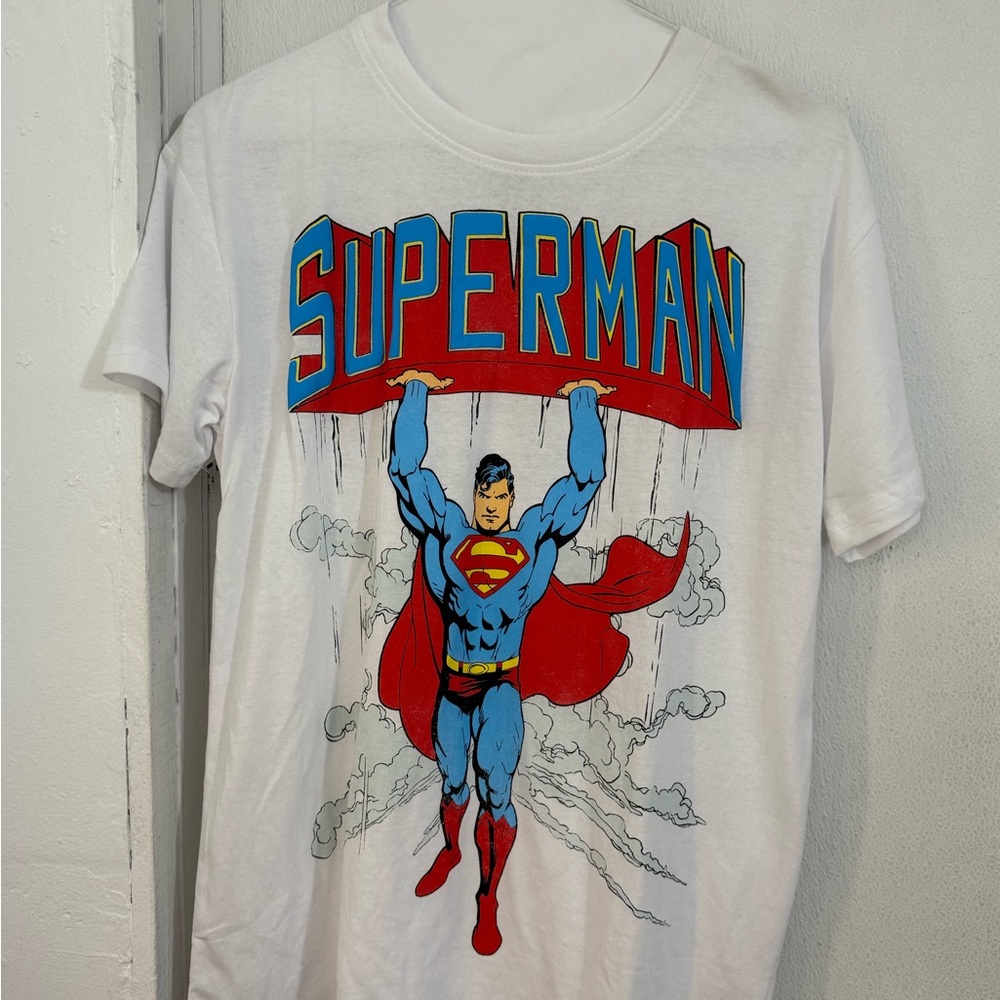 DC Comics Superman Short Sleeve Tee - White and Red